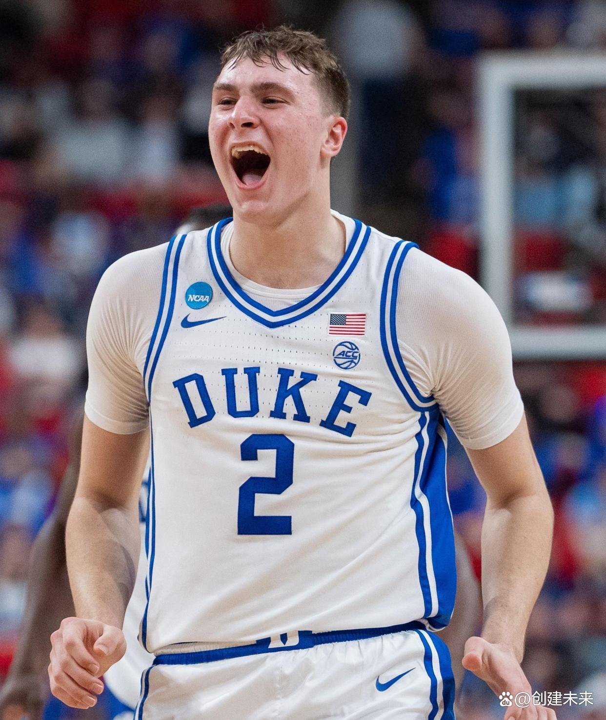包含达拉斯独行侠迎NBA季后赛关键赛，关键时刻再遭质疑，媒体盛赞，身体对抗强度拉满的词条