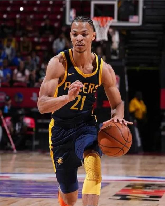 包含里程碑夜！多特蒙德单刀错失；荷甲清晨刷纪录；球迷炸锅；年轻球员得到机会的词条